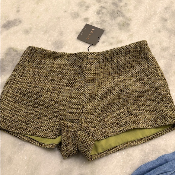 New Le Lis Boutique Tweed Shorts Lined Pockets Old Money High end M - Picture 1 of 9